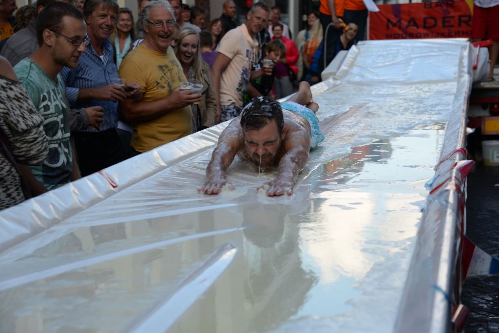 ../Images/Donderdag kermis 279.jpg